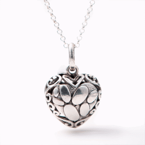 Kya Heart Necklace – Sterling Silver