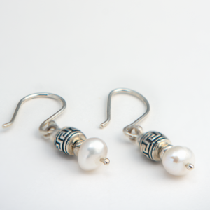 Sterling silver pearl drop earrings