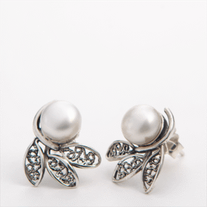 Pearl post earrings
